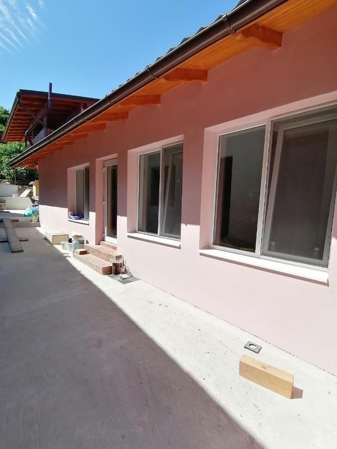 La Casuta Villa Dubova Exterior photo